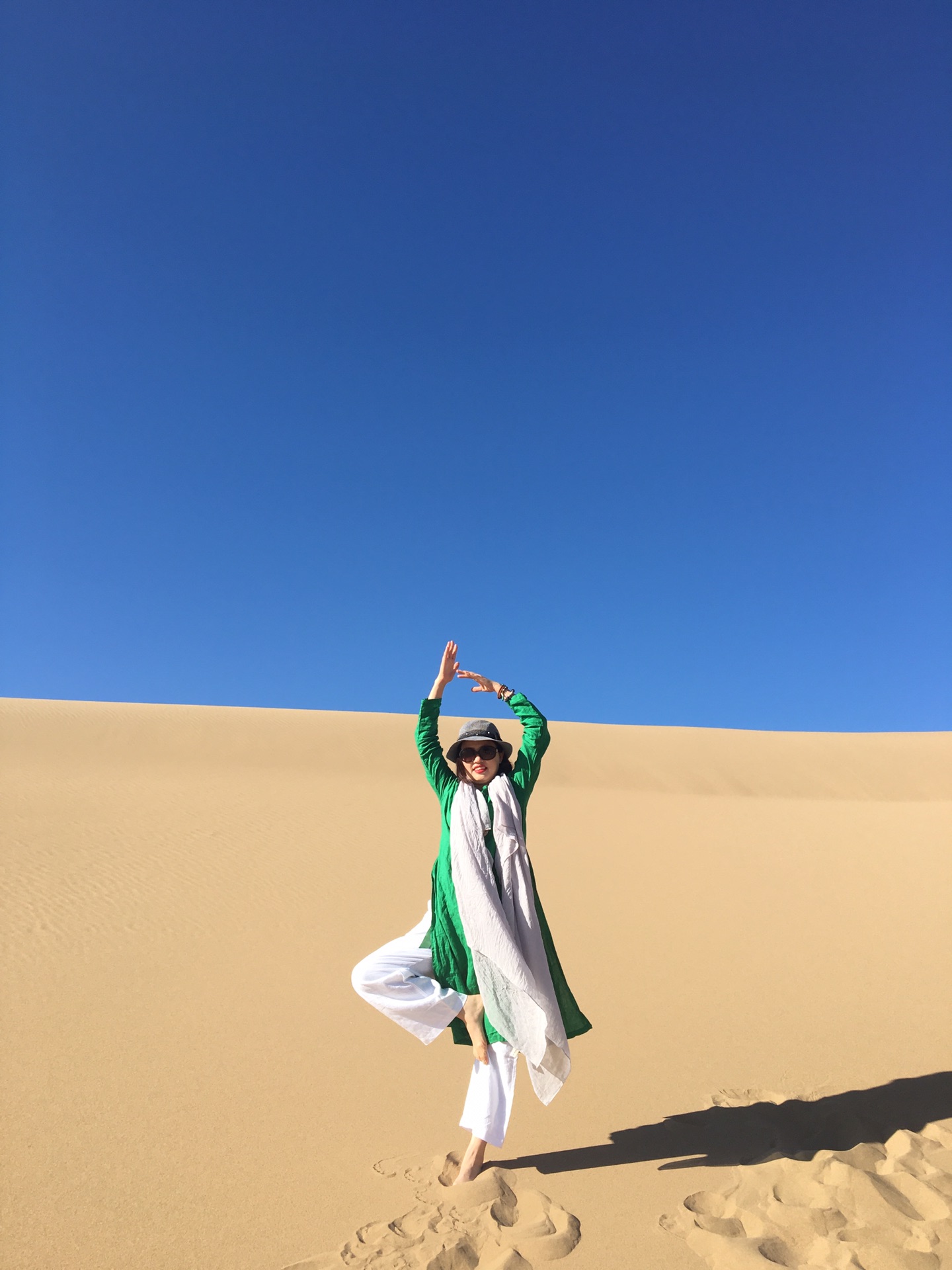 个人旅游拍照姿势大全_旅游拍照姿势大全_沙漠拍照姿势大全