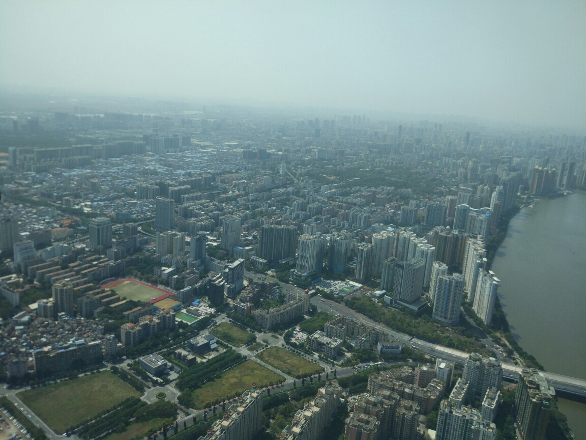 广州塔―我与400米高空的零距离