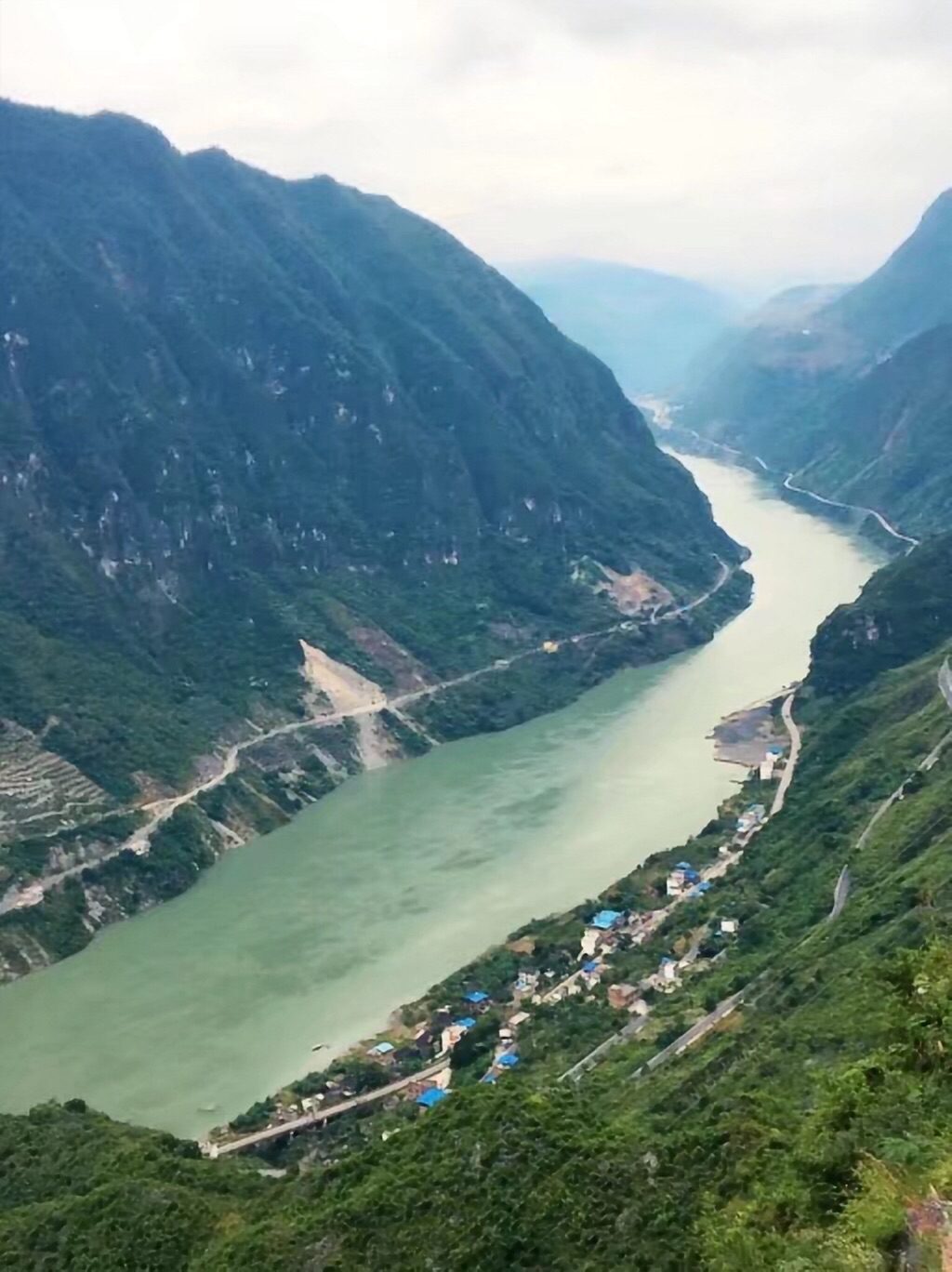 雷波马湖～翡翠般纯净的绿!