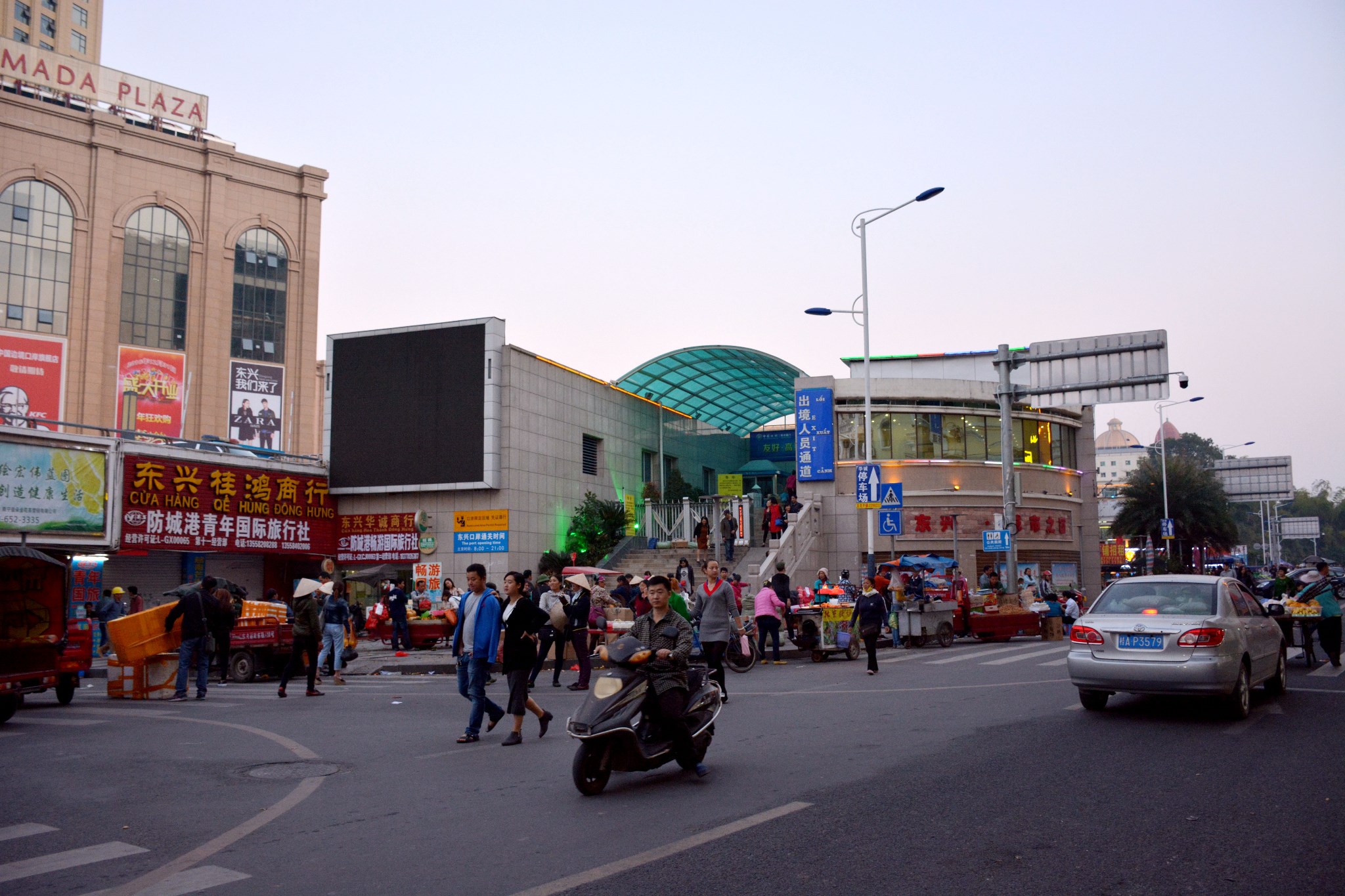 南宁-防城港(青秀山,怪石滩,东兴口岸)