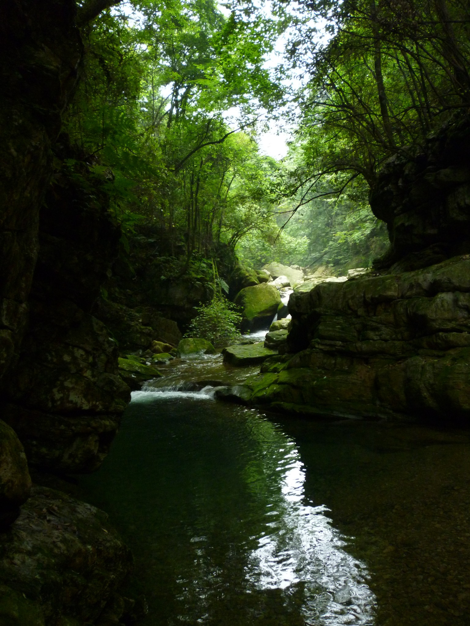      都匀斗篷山景区