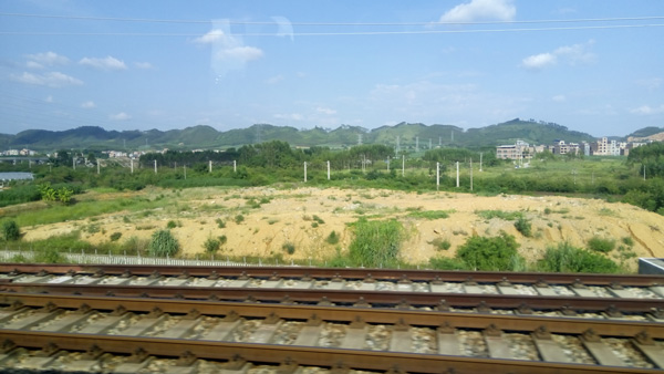隆林德鹅人口_隆林德峨苗妹图片