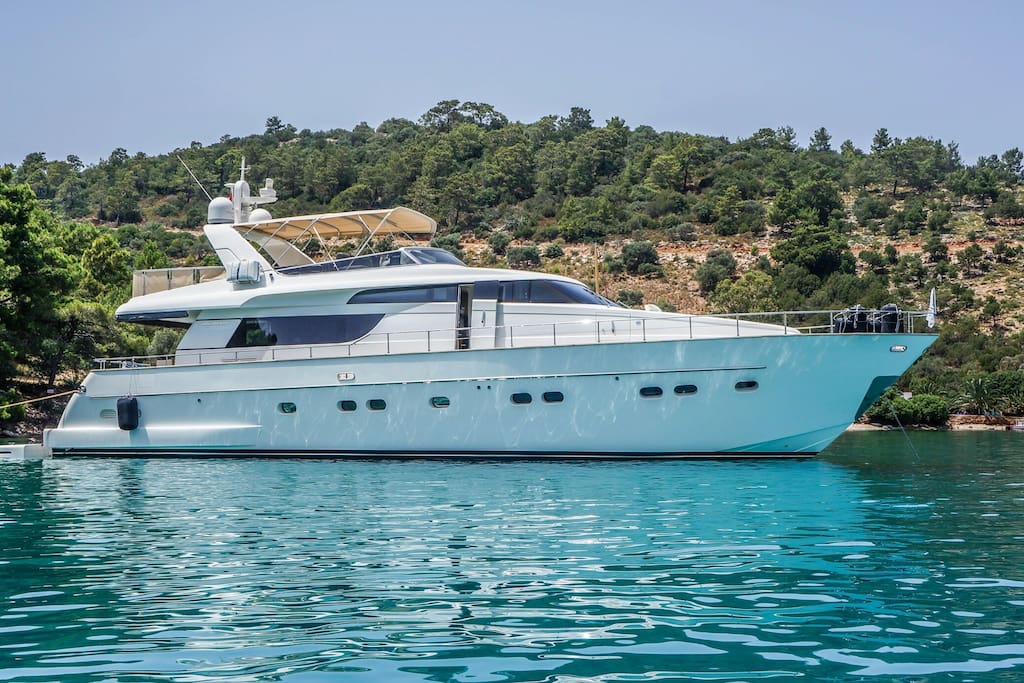 luxury yatch carter in aegean sea