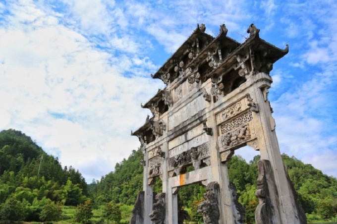 徽州不只有宏村和西递,这些人少景美的村落更值得去!