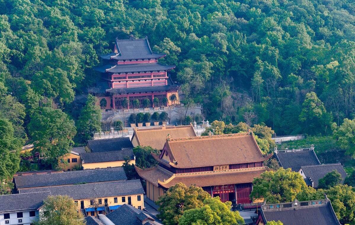 西湖周边有哪些寺庙,西湖周边寺庙有哪些,西湖周边寺庙盘点 西湖周边有哪些寺庙,西湖周边寺庙有哪些,西湖周边寺庙盘点
