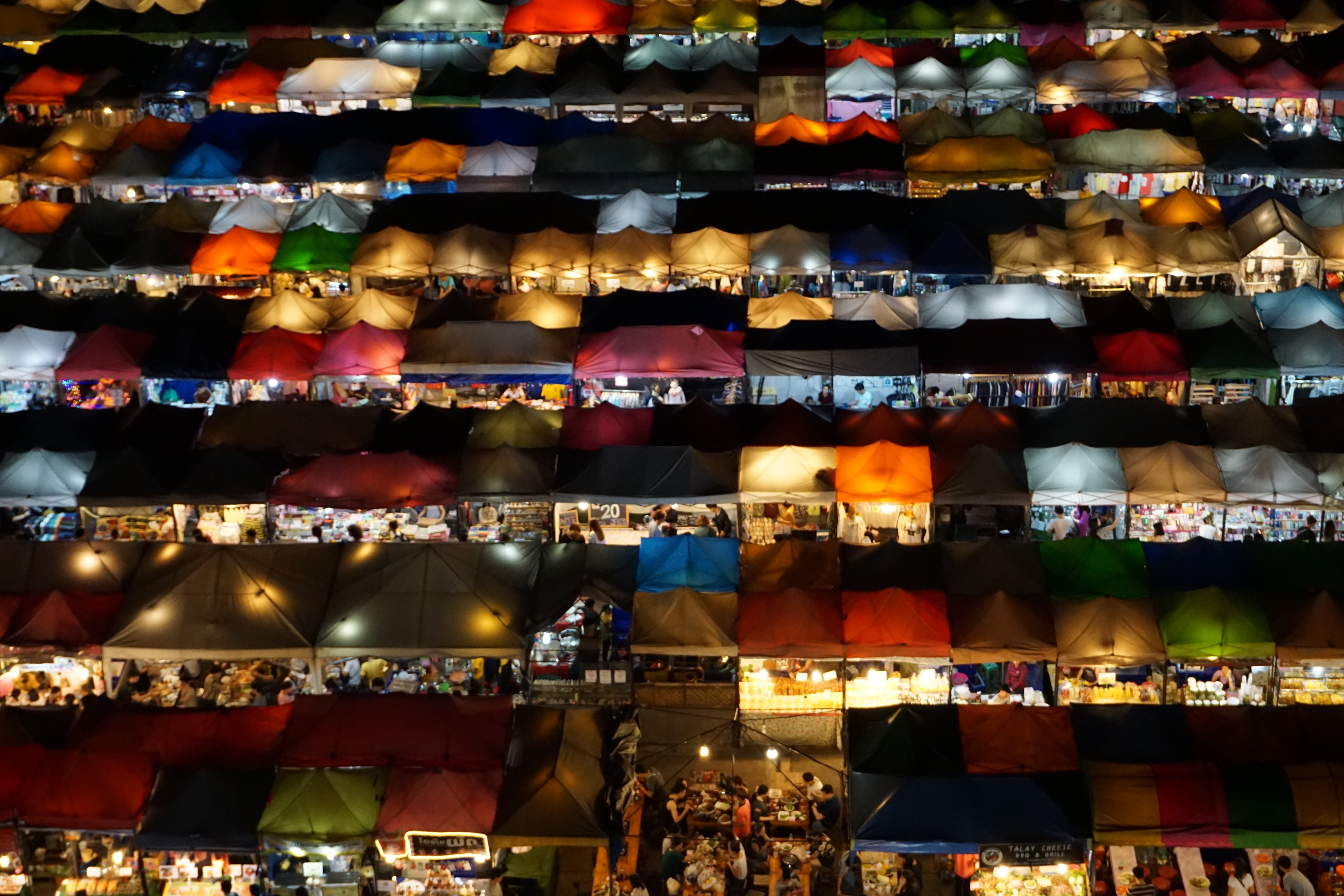 乍都乍周末市场