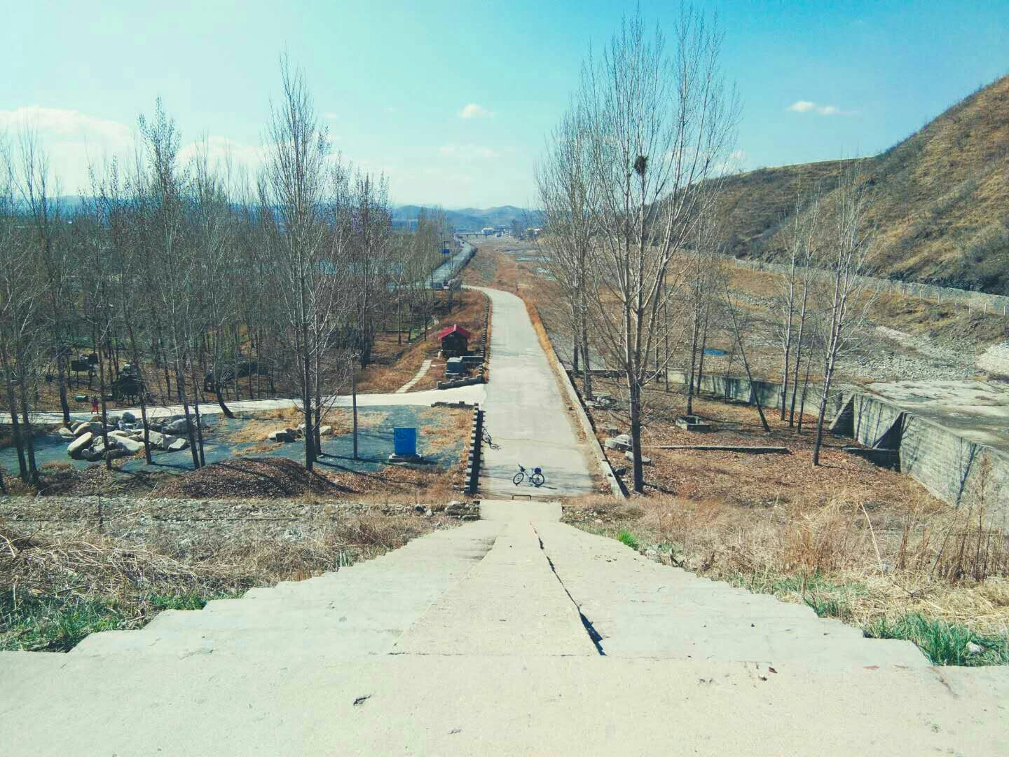 4.7骑行酷旅之大石桥市三道岭水库,石棚峪村石棚