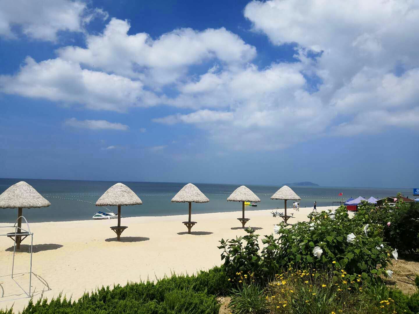 荣成那香海人假日酒店      