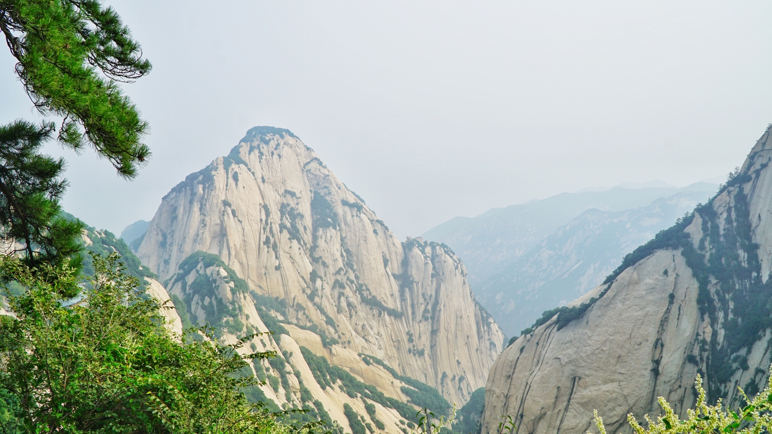 西峰人口多么_华山西峰(3)