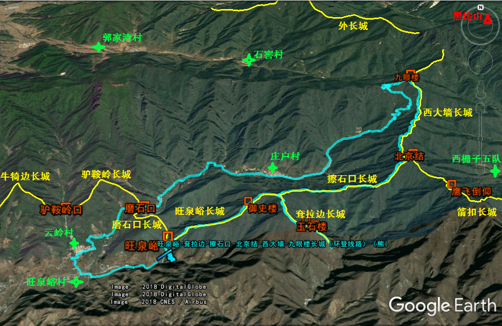 东行入沟,沿关口内右侧的山道上爬一小段,寻城墙破损处爬上长城