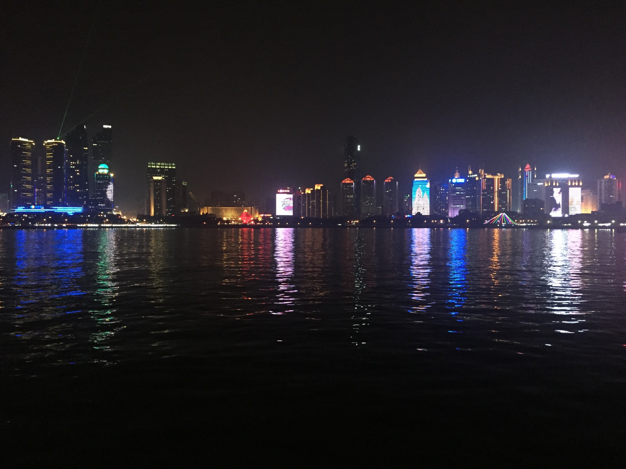 济南多少人口2017_济南人口热力图(3)