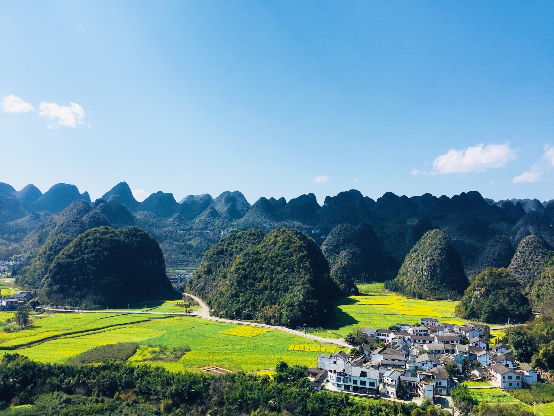 万峰林风景区        