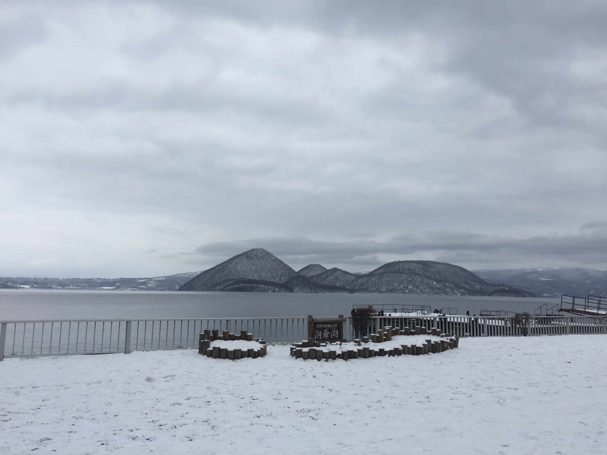 痛风能吃什么食物表图_人均6000能吃到什么(2)