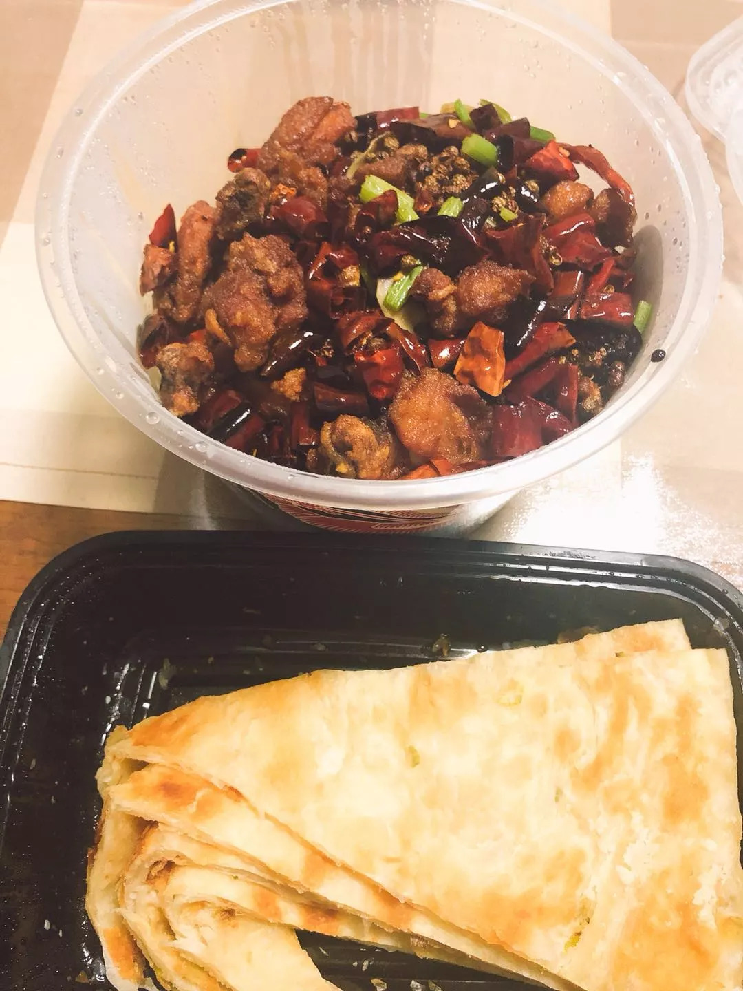 满脑子都是辣子鸡的味道,刻意点了外卖