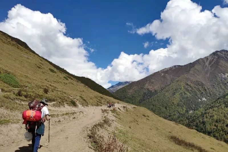 第三届四姑娘山山地户外专家国际论坛即将召开，国内外顶级专家为四川山地旅游发展献计献策