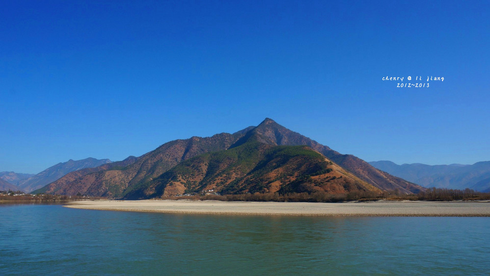 丽江虎跳峡景区