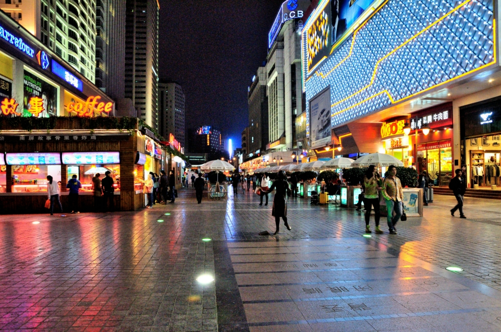 昆明金马碧鸡坊,南屏街夜景