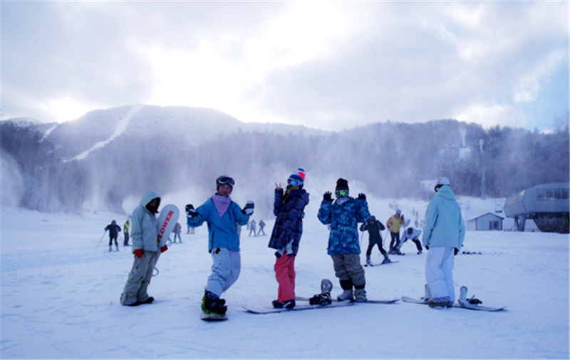 【帽儿山滑雪1日游】哈尔滨体育学院:滑雪教学基地!