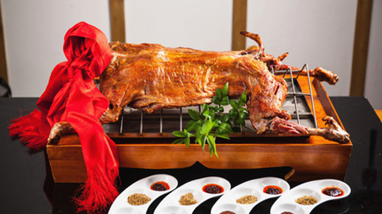 木兰围场/乌兰布统坝上草原/塞罕坝国家森林公园/当地特色美食烤全羊