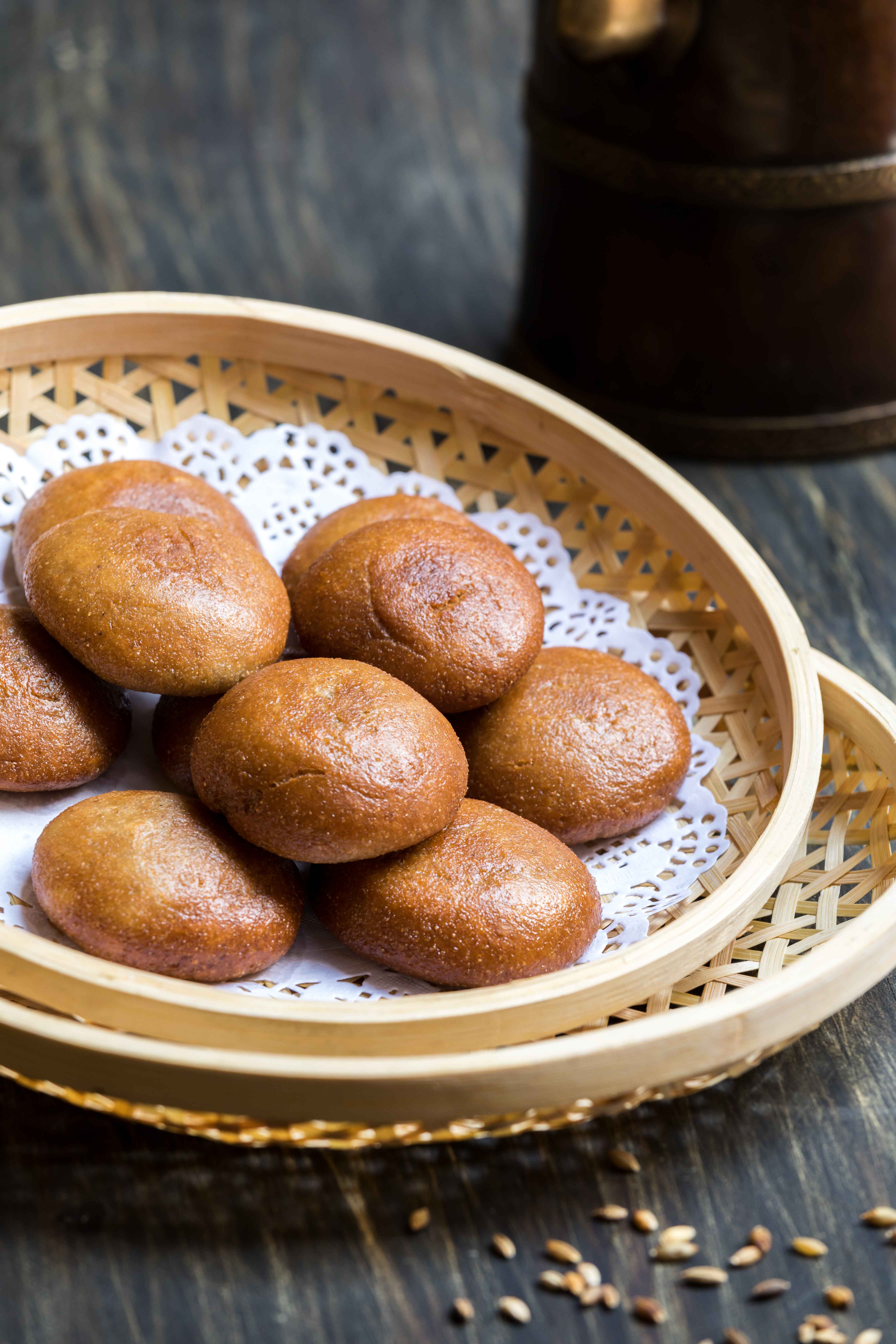 开车自驾游去稻城亚丁住桑邓祝巴,我擦被营地的车惊呆了,瞬间感觉自己