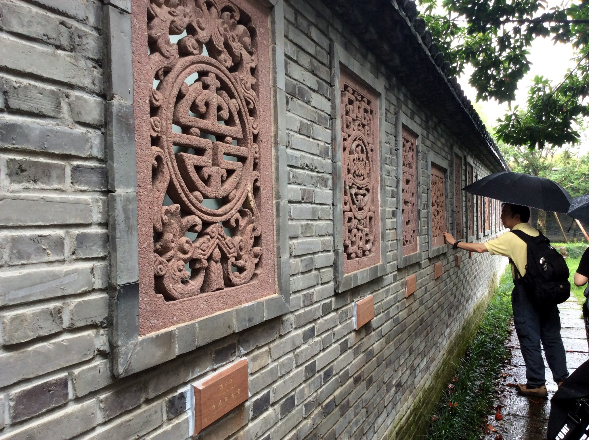                :明清奉帮石窗馆.