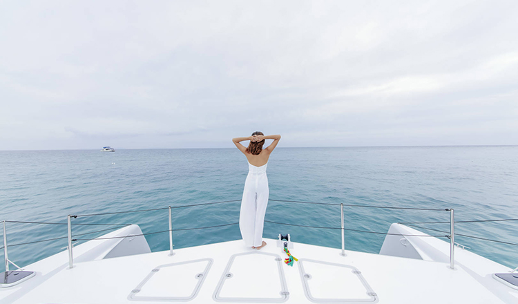 51畅享游丨普吉大小皇帝岛 全新双层游艇女神号一日游(靓丽外形 超高