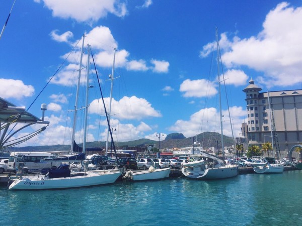 第一次出国旅游 wKgBZ1ksk3CAQRnkAAe2iEWW4qw84.jpeg?imageView2%2F2%2Fw%2F600%2Fh%2F600%2Fq%2F90
