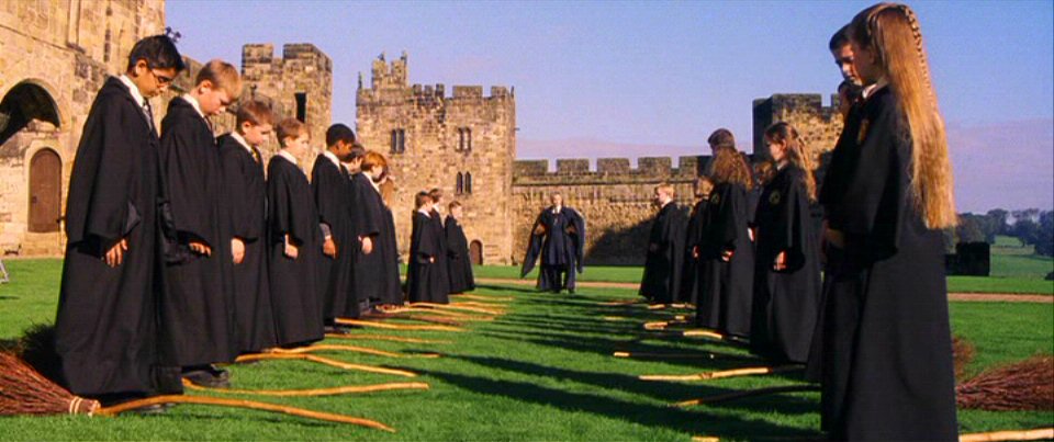 走咯英国安尼克城堡诺森伯兰海岸苏格兰边境打卡霍格沃茨一日游往返