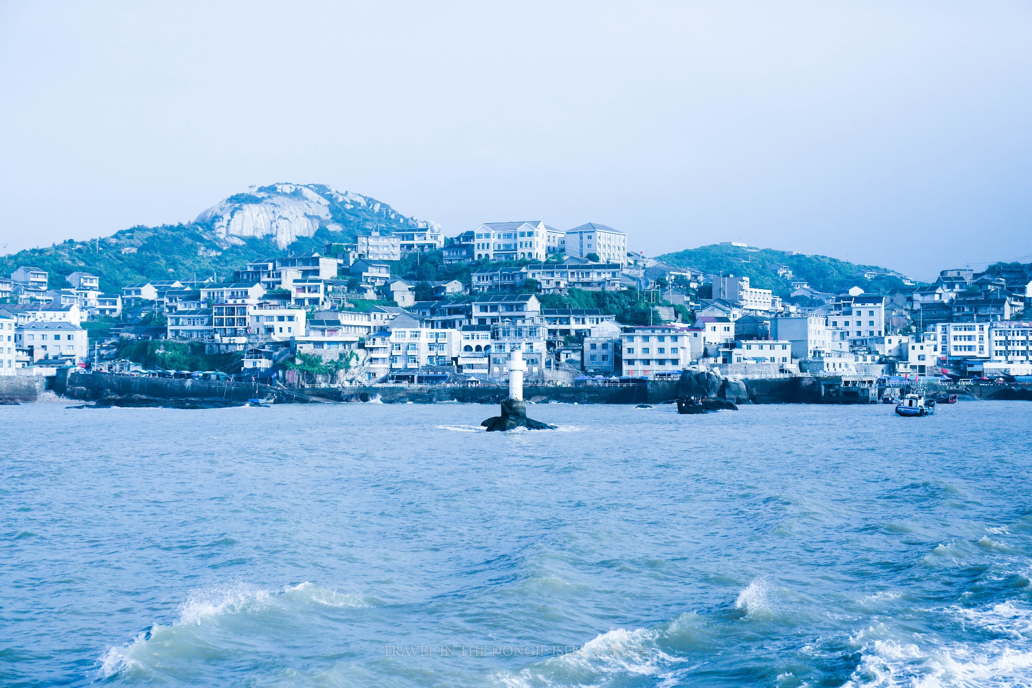 红邮筒人均_红邮筒水彩(2)