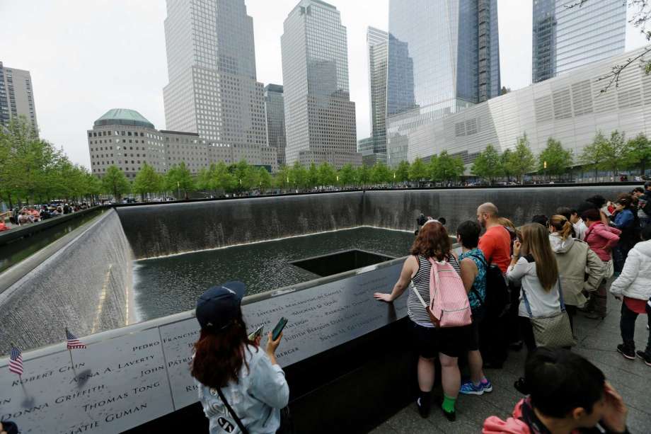 紐約 自由行攻略 911國家紀念館位於世貿遺址.