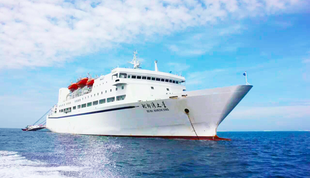 目前从三亚凤凰岛码头前往西沙的游轮有:"北部湾之星"号和"南海之梦"