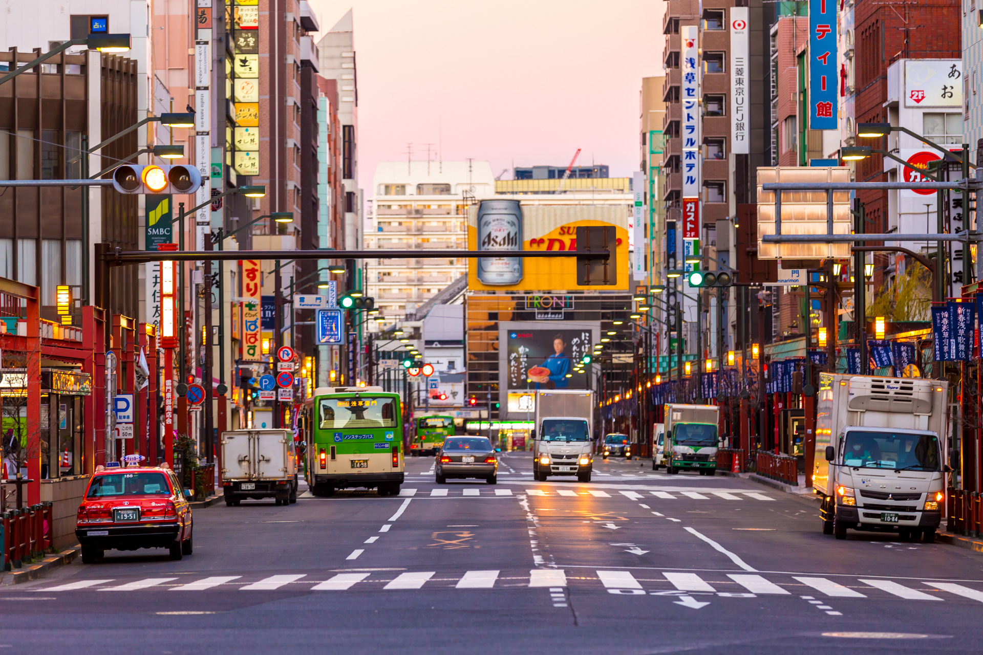 扬州直飞日本大阪5 6日往返含税机票 可搭配签证 酒店 下单即赠大阪交通攻略 关西电子地图 安全信息卡 BIC电器商城折扣券 连锁药妆优惠券