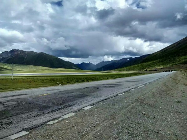 西藏天路涨5.31% wKgBEFp4WwSAUbyEABEU1rGBW1A27.jpeg?imageView2%2F2%2Fw%2F600%2Fh%2F600%2Fq%2F90