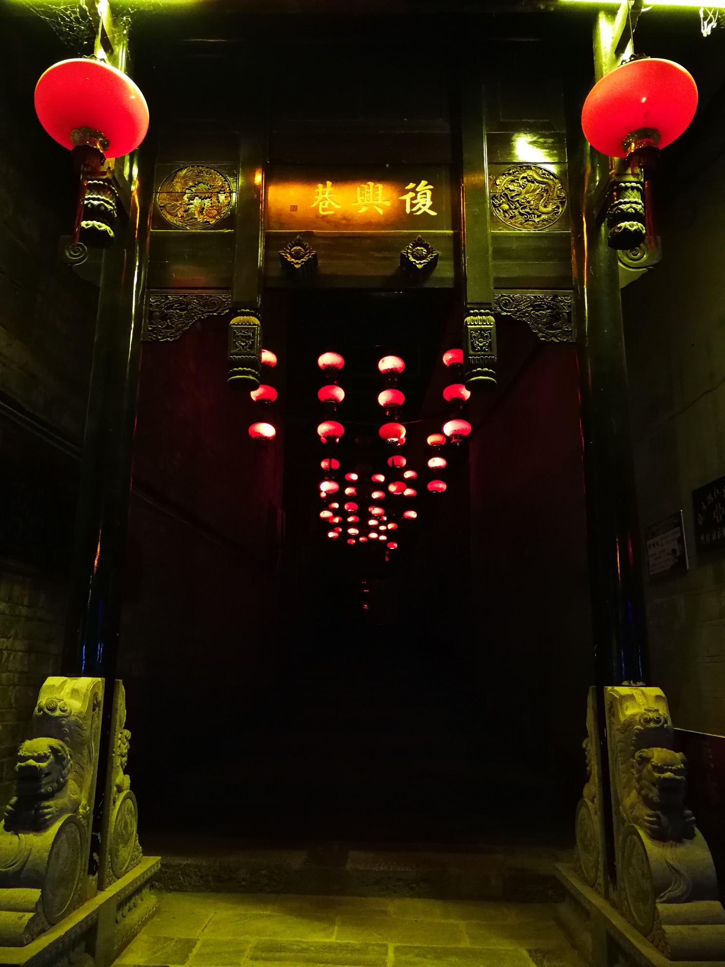 wKgBEFsKUdKAZo92ABh-806ISn033.jpeg?imageView2%2F2%2Fw%2F600%2Fq%2F50