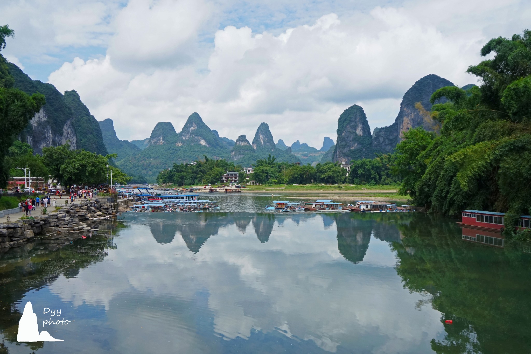 YangShuo 20 Note Background