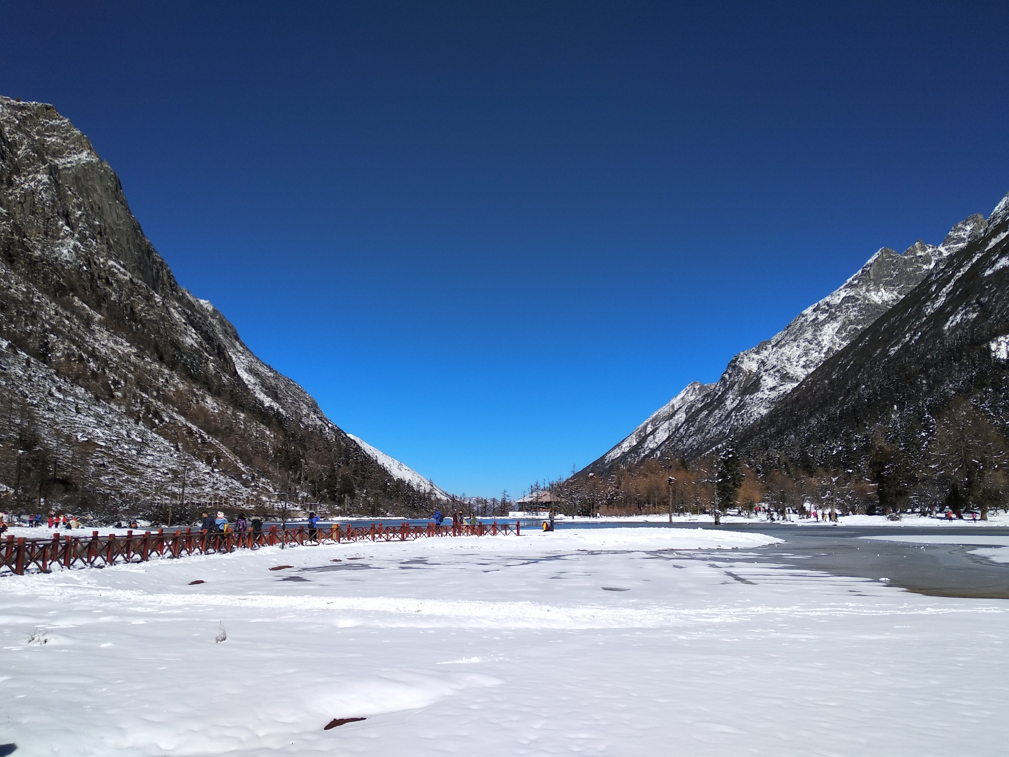 成语什么雪皑皑_有关雪的成语大全