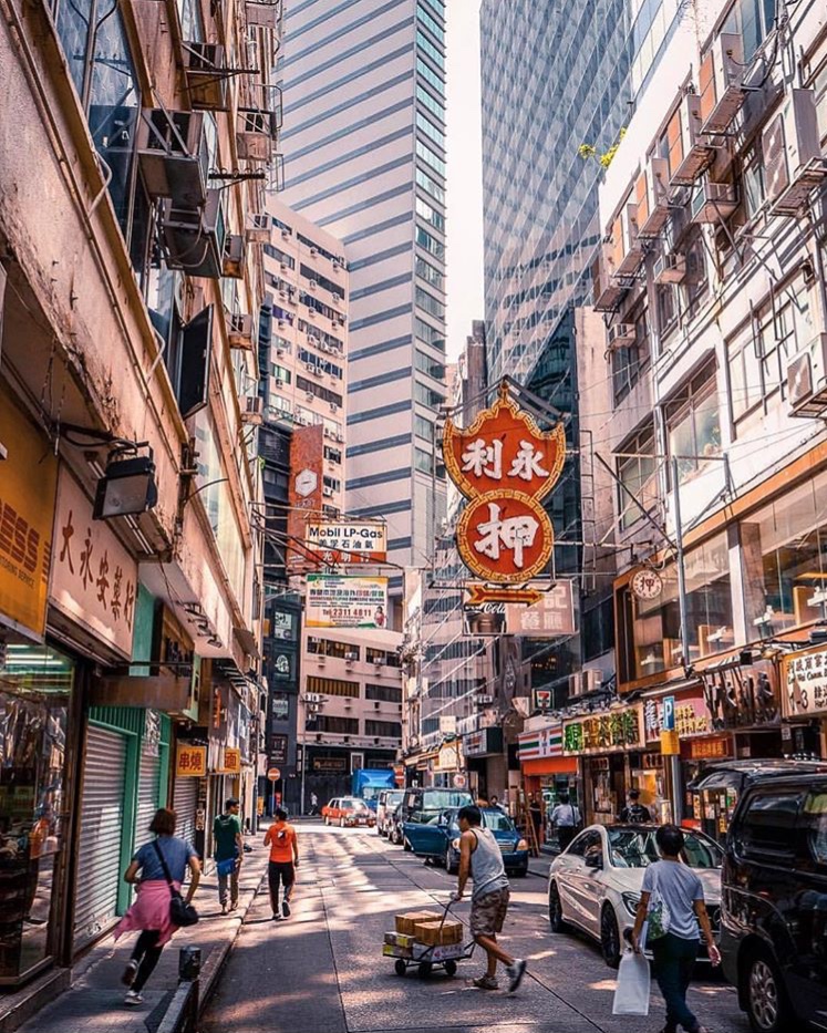 跟着电影游香港,你的港片情节是什么?