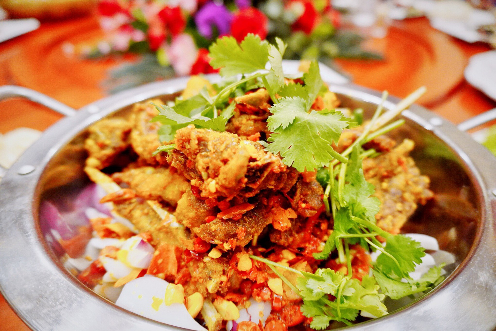 爆炒马肉:第一次吃马肉,口感不错.