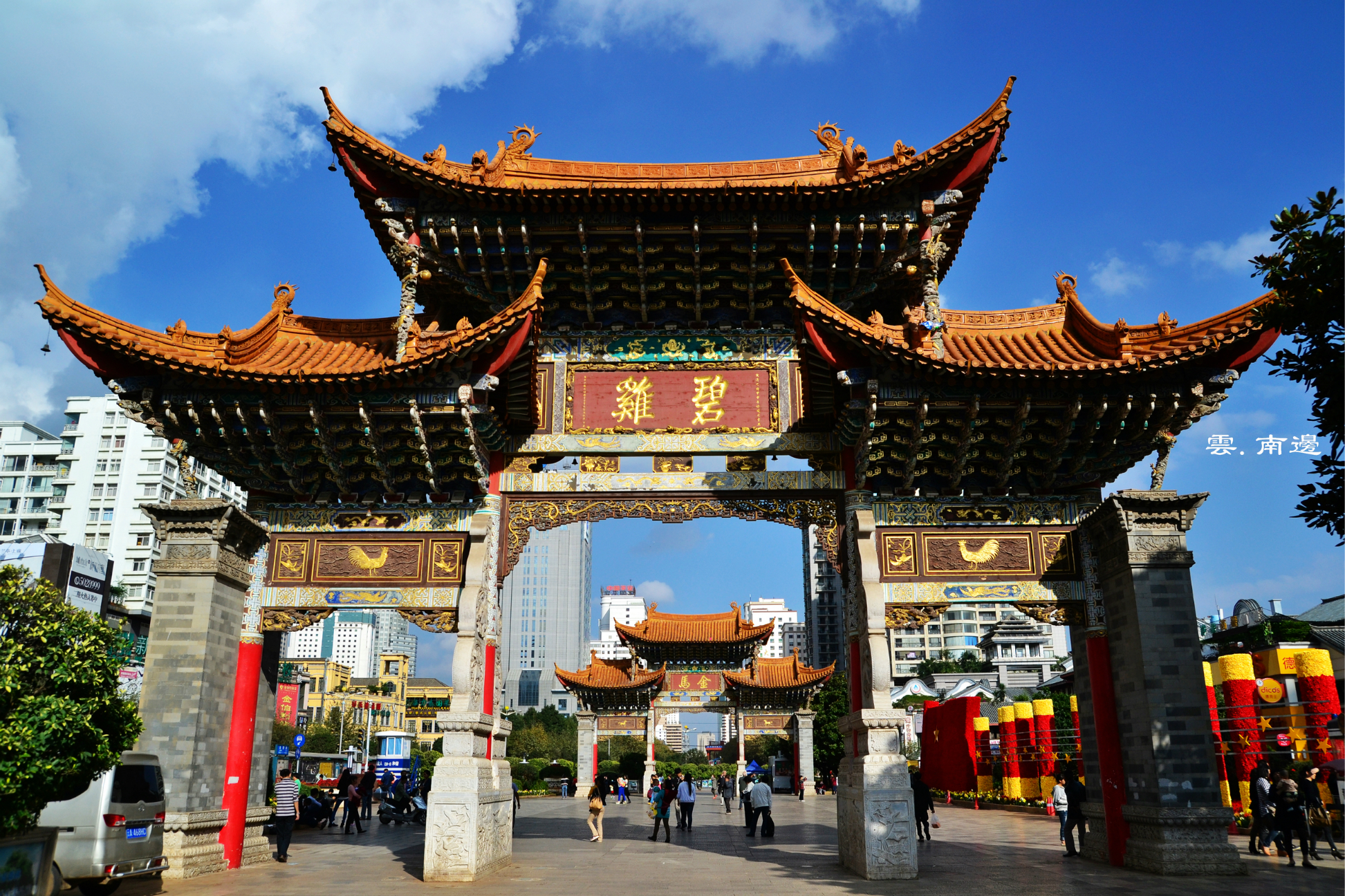 牌楼多少人口_古建牌楼(3)