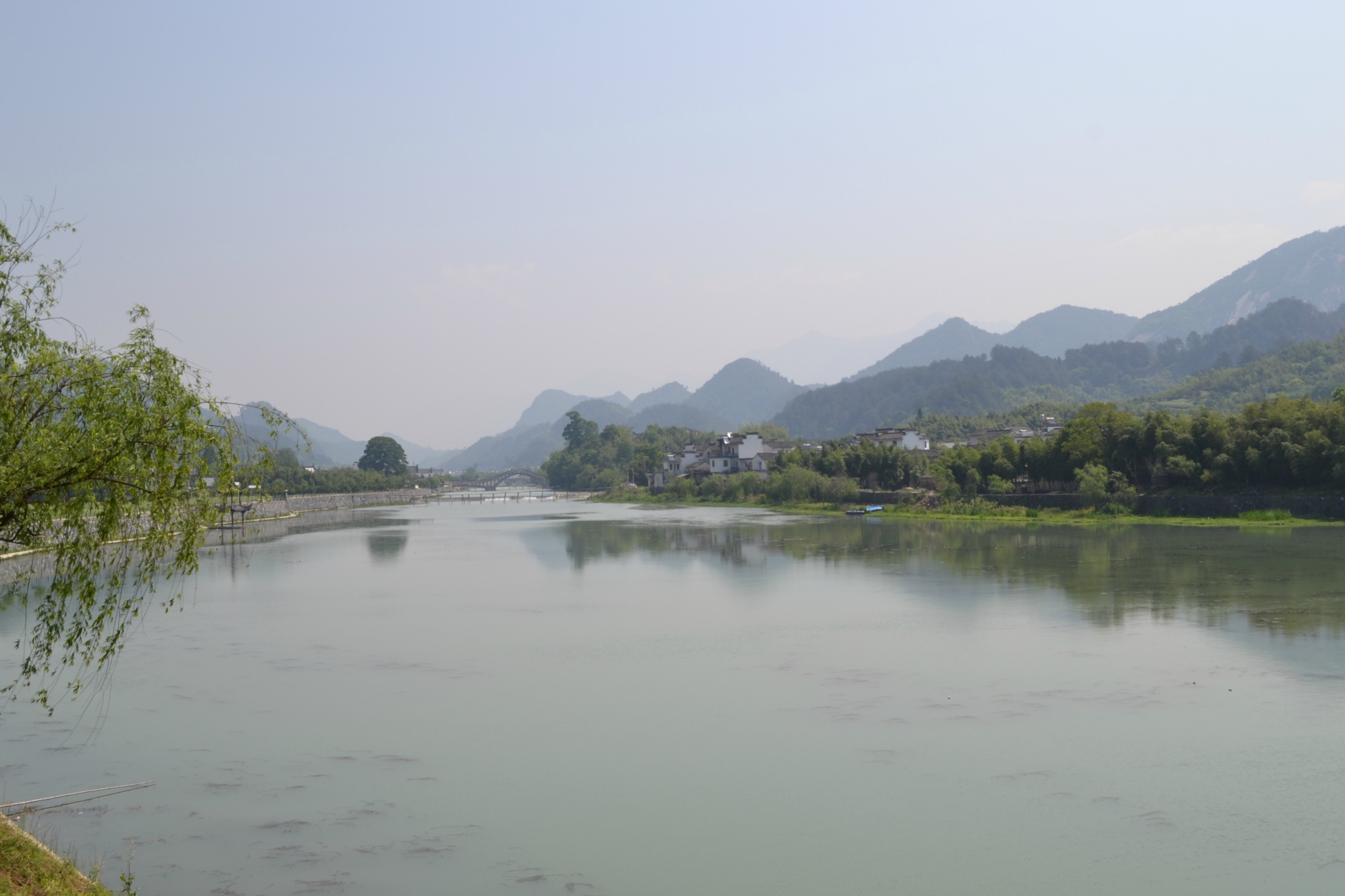 绩溪县城人口_安徽这个县厉害了,人口仅18万,四条高铁线都在此县交汇(3)