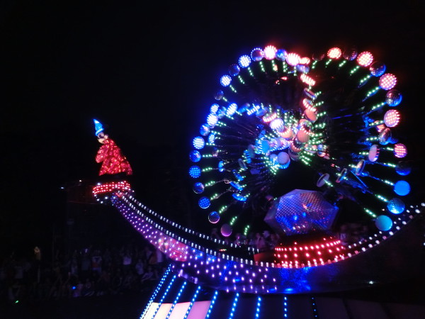 海洋公园的烟花 wKgBpVUk0WuACgwyAAx9oRaBX_039.jpeg?imageView2%2F2%2Fw%2F600%2Fq%2F90