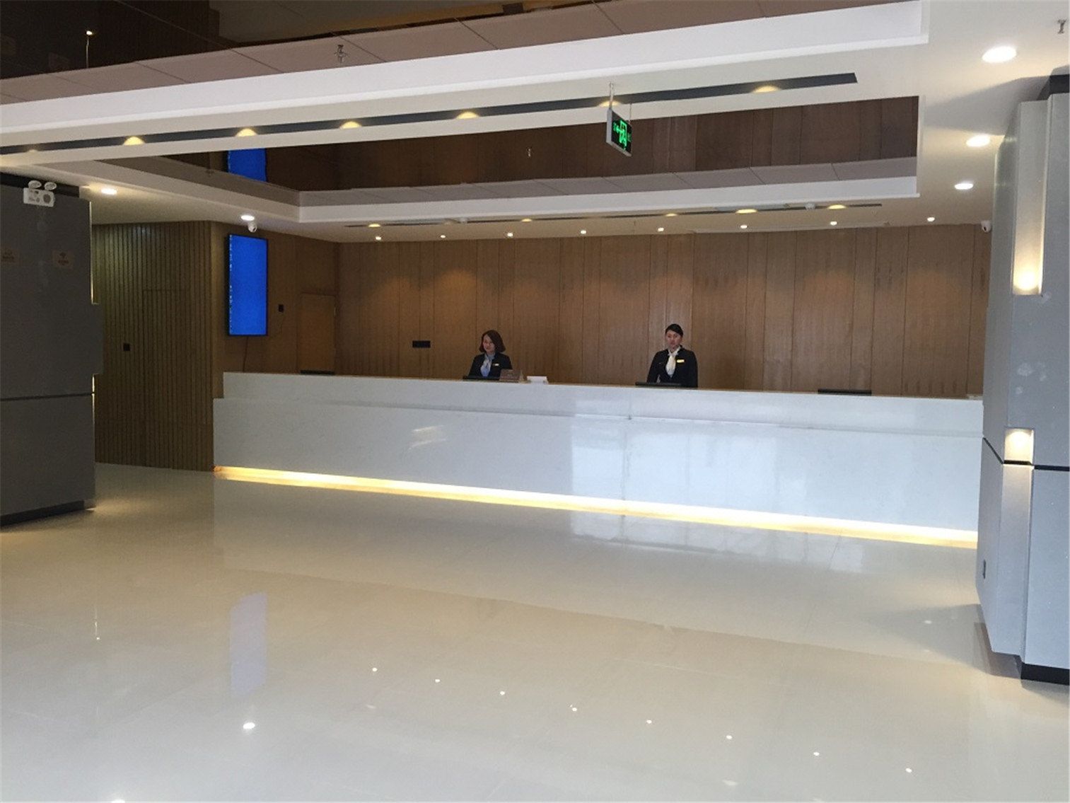 星程酒店(毫州万达广场店)