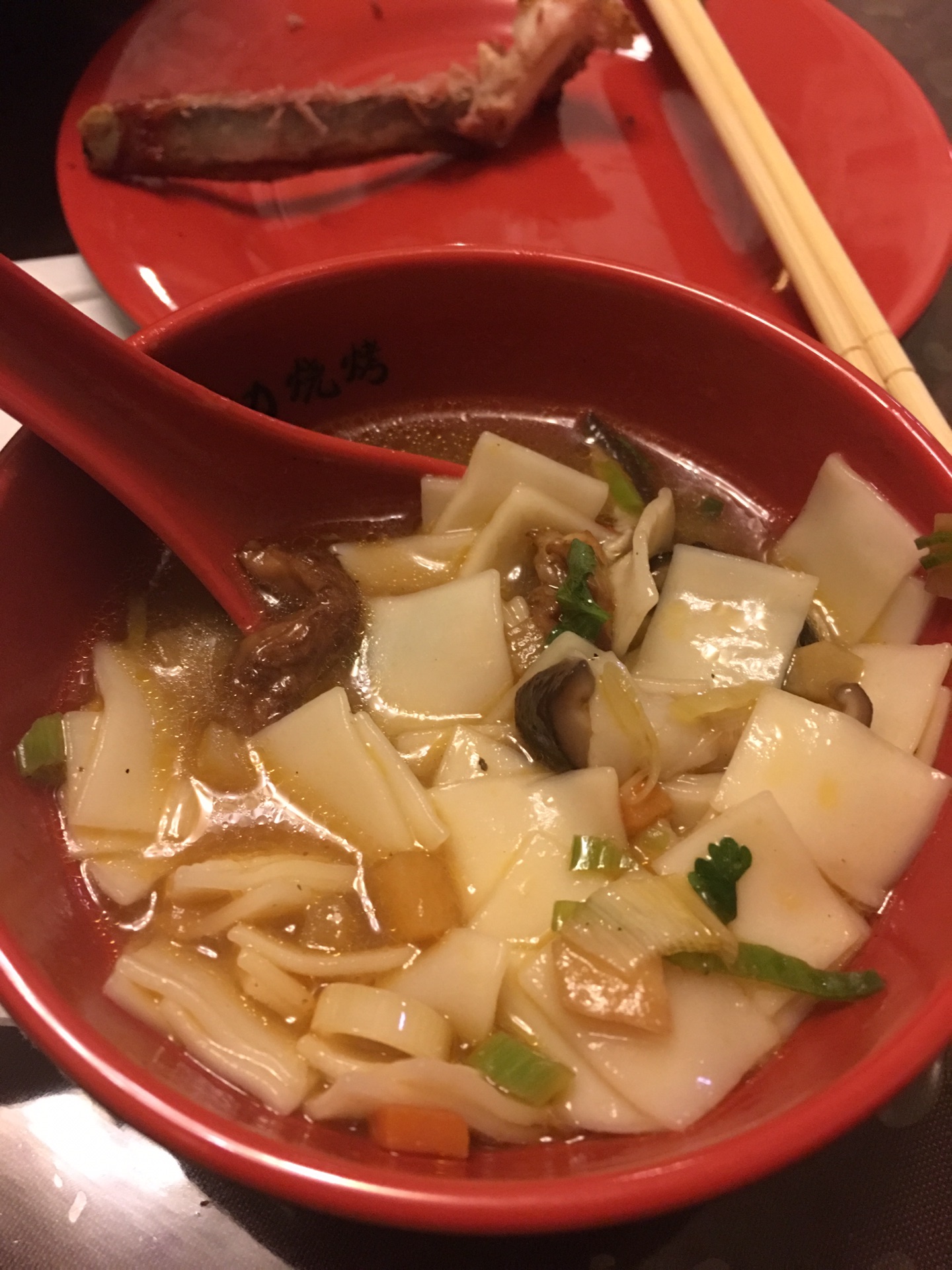 汤饭有点像我们这的小面片,应该叫汤面