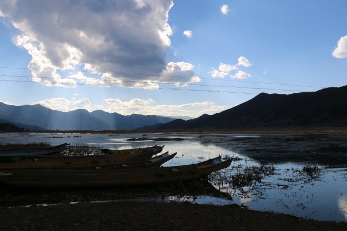 猜成语图片落日路_看图猜成语